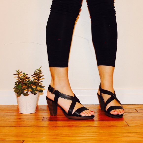 clarks women's jaelyn fog dress sandal